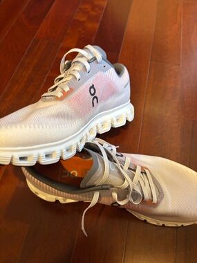 On Running Men’s White and Pink Cloudswift Running Shoes